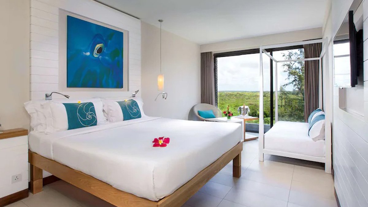 Explore Hotel Radisson Blu Poste Lafayette