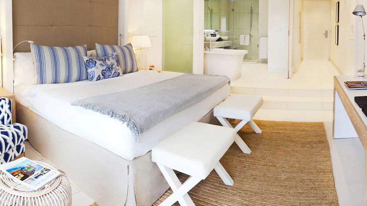 Explore Hotel Radissson Blu Azuri Resort And Spa