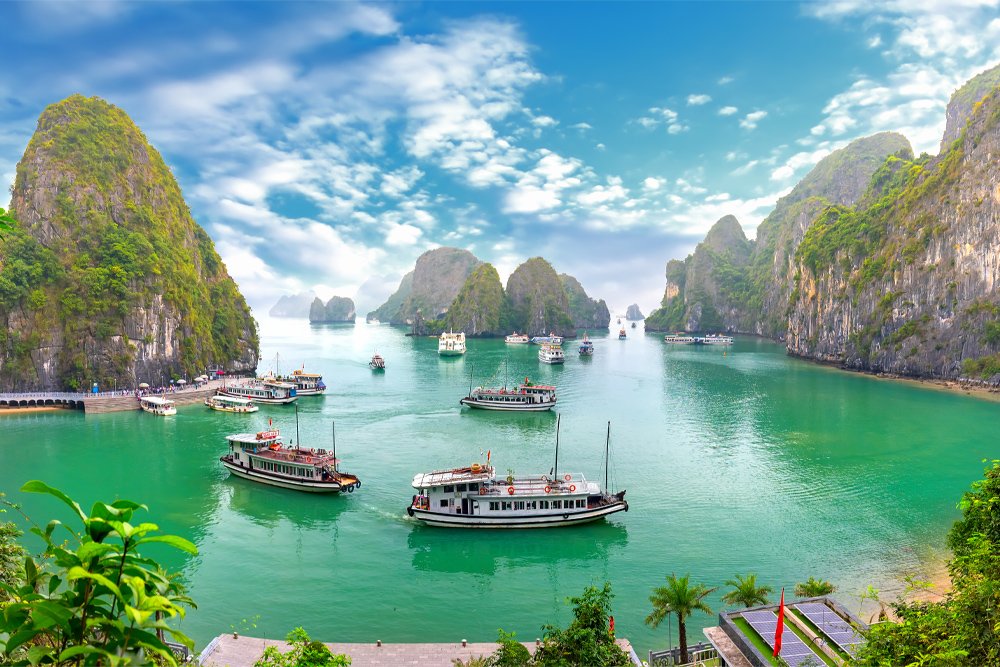 Explore Saigon Da Nang Hanoi Halong